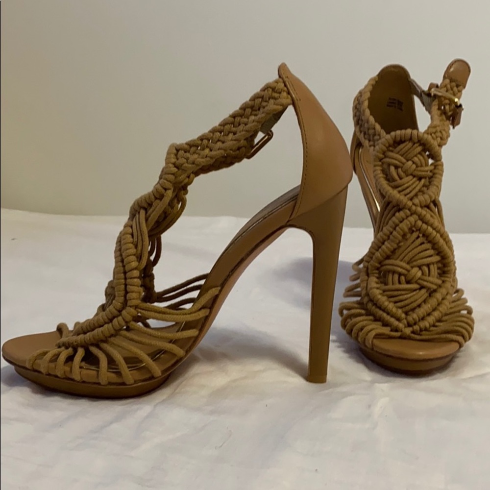 Badgley Mischka Beige Sandal 6M